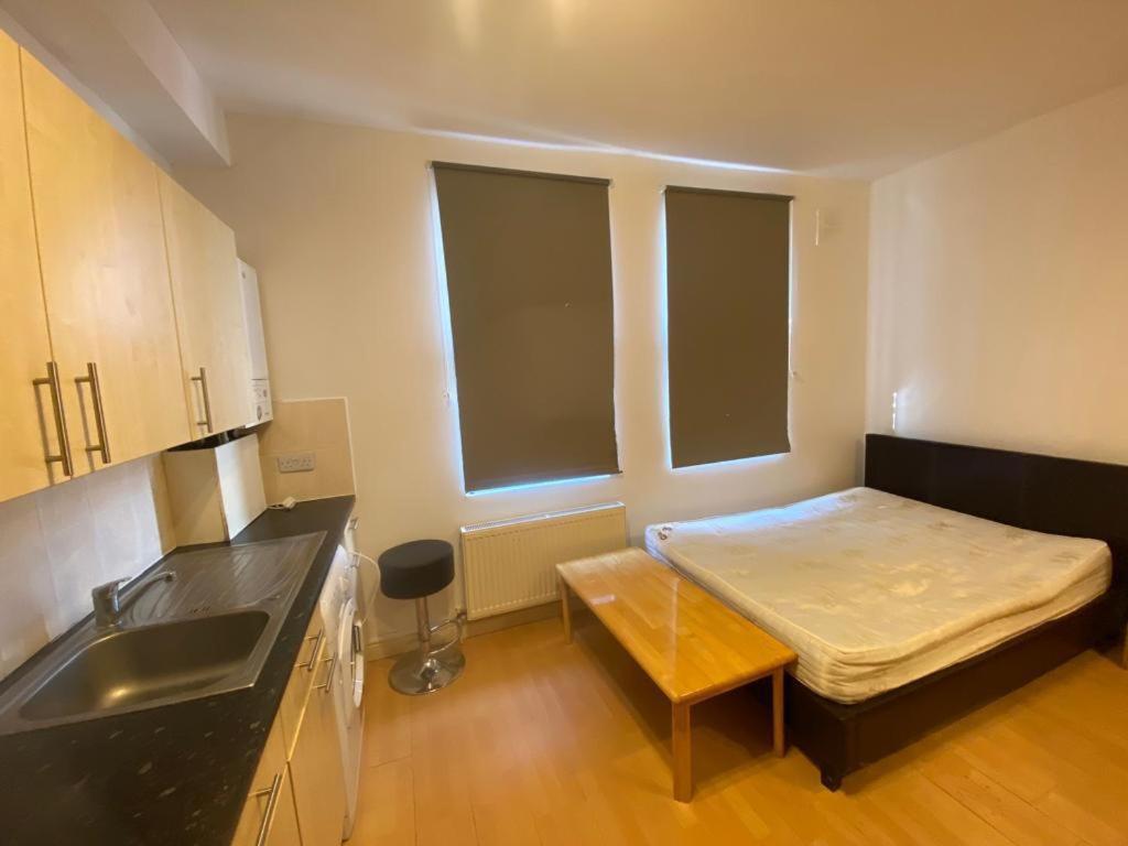 Golders Way Rooms London Kültér fotó